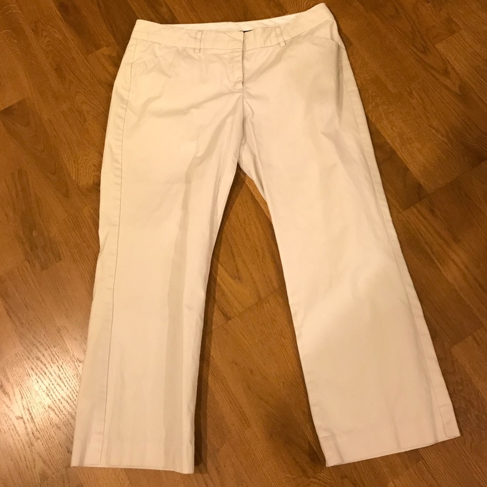 EUC Express Capris Size 8.  Light Khaki